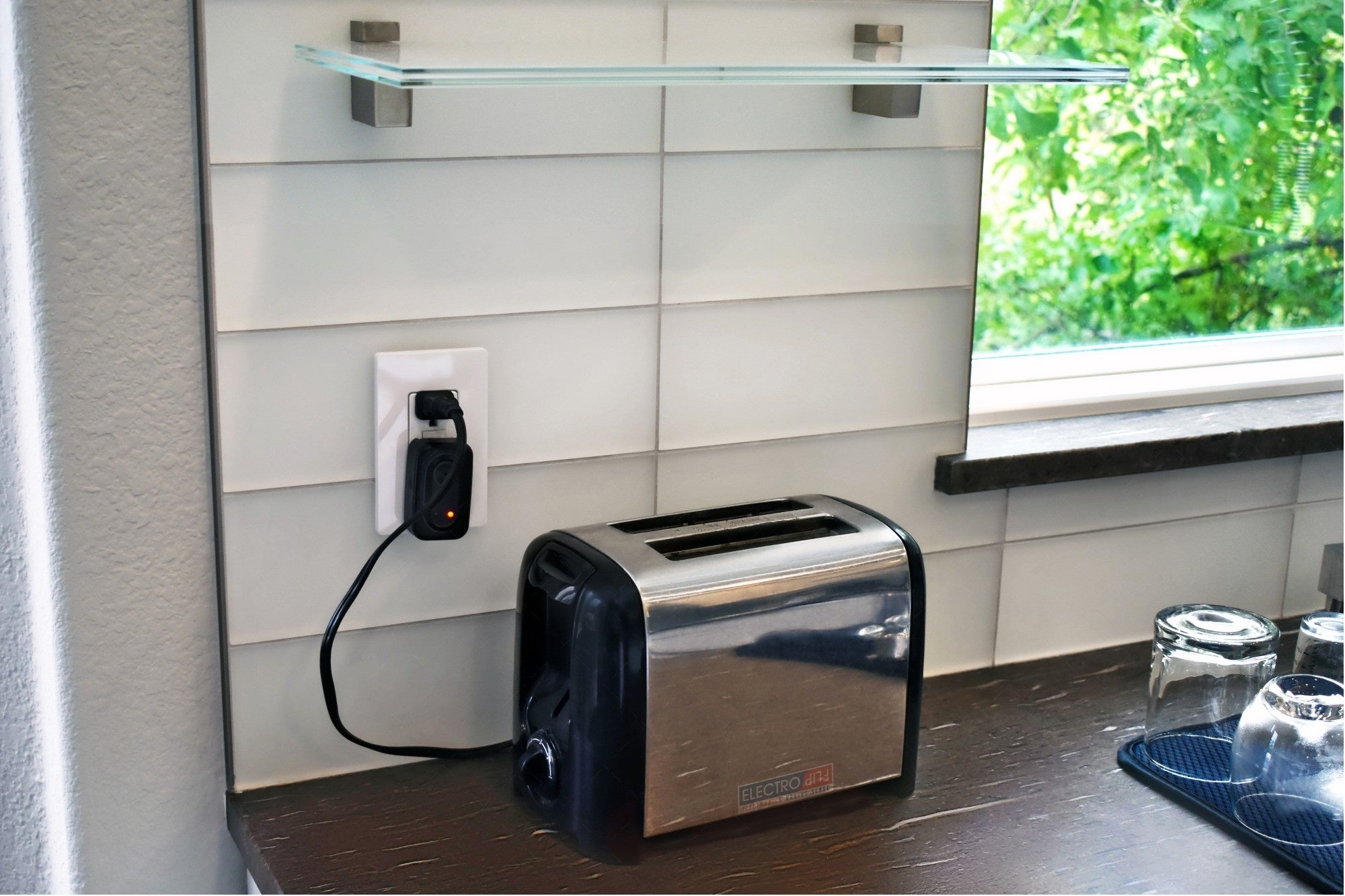 USB Plug Charging Cube HiRes REC Equipment for Shop Store Security Surveillance